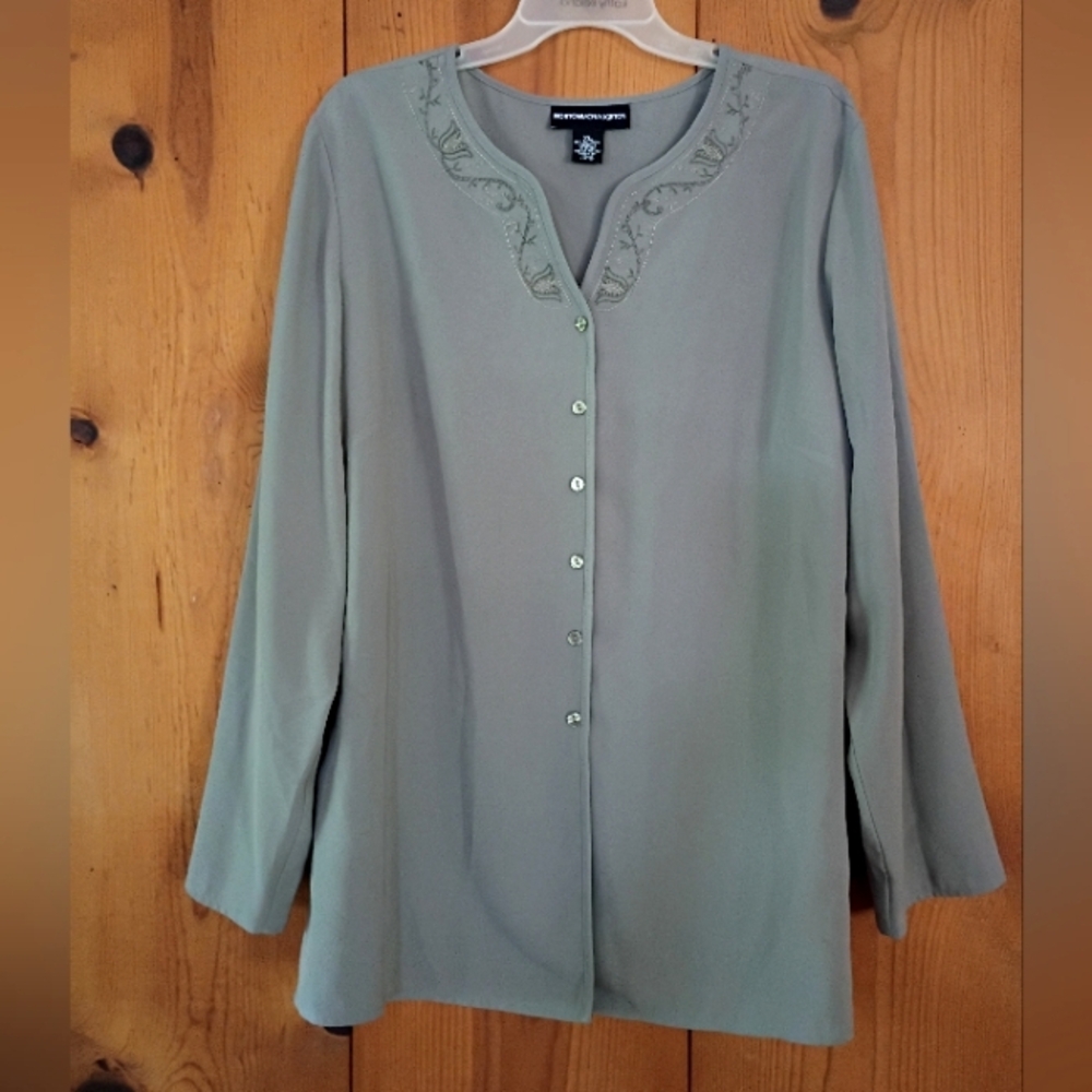 Norton McNaughton Embroidered Heart Neckline Button Front Shirt NWOT